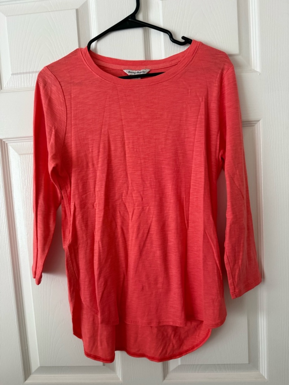 Tommy Bahama Coral Long Sleeve Scoop Neck Tee 3/4 sleeve
